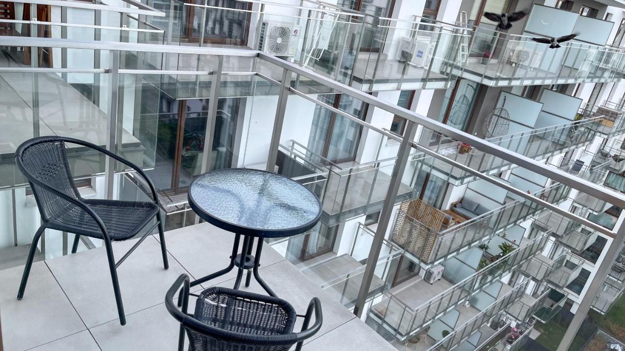 Comfortable 1-Room Apartment Close To The Center Warschau Buitenkant foto