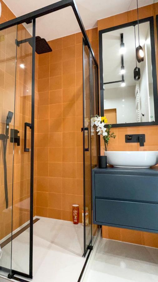 Comfortable 1-Room Apartment Close To The Center Warschau Buitenkant foto